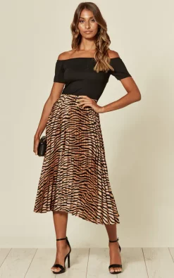 AX Paris 2 In 1 Bardot Pleated Dress In Black/Animal Print
