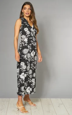 Midi Dress In Black Floral & Spot Print -UK Skirt Sales 2023 2020 02 28 Jen megan mela 1903