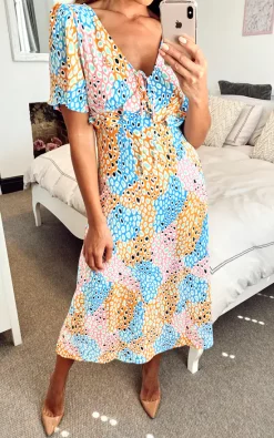 V Neck Maxi Dress With Frill Detail In Multicoloured Leopard Print 9 V Neck Maxi Dress With Frill Detail In Multicoloured Leopard Print -UK Skirt Sales 2023 2020 07 22 Megan Naomi Danna16