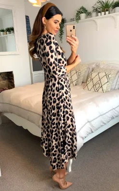 Jolie Moi Knot Front Hanky Hem Dress, Pink Animal 8 Jolie Moi Knot Front Hanky Hem Dress, Pink Animal -UK Skirt Sales 2023 2021 03 23 naomi jolliemoi 18 03 2021 11 30 56