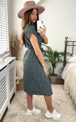 ONLY Midi Shirt Dress In Green Animal Print -UK Skirt Sales 2023 2021 04 06 Cara bestsellers 05 04 2021 23 55 23