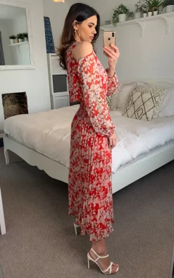 Traffic People Requim Midi Floral Dress In Red -UK Skirt Sales 2023 2021 04 09 Megan Naomi TrafficPeople82