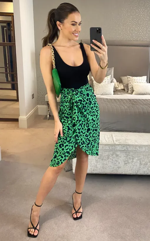 Green/Black Leopard Midi Wrap Style Skirt With Elasticated Waist Band -UK Skirt Sales 2023 2021 06 29 Megan D.ANNA 1254