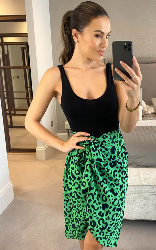 Green/Black Leopard Midi Wrap Style Skirt With Elasticated Waist Band 4 Green/Black Leopard Midi Wrap Style Skirt With Elasticated Waist Band - Image 2