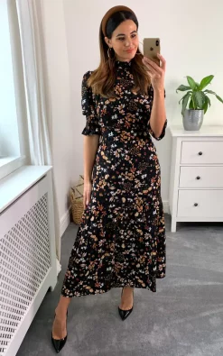 Blush And White Floral Print Tiered Dress With High Neck And 3/4 Smocked Sleeves In Black -UK Skirt Sales 2023 2021 10 16 d.anna naomi 13 10 2021 09 47 51