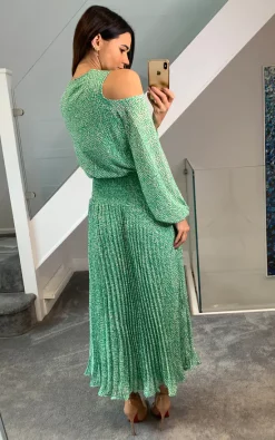 Traffic People Green Dobby Cold Shoulder Dress -UK Skirt Sales 2023 2021 12 07 Naomi TrafficPeople5