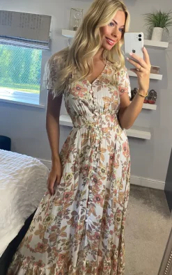 Multi Cream Vintage Floral Tiered Maxi Dress -UK Skirt Sales 2023 2022 03 16 Sasha Izabel31