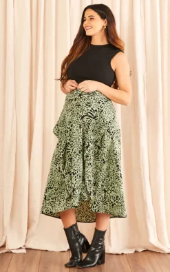 AX Paris Black 2 In 1 Padded Shoulder Midi Dress 9 AX Paris Black 2 In 1 Padded Shoulder Midi Dress -UK Skirt Sales 2023 2022 11 09 Tom Naomi AXparis17997