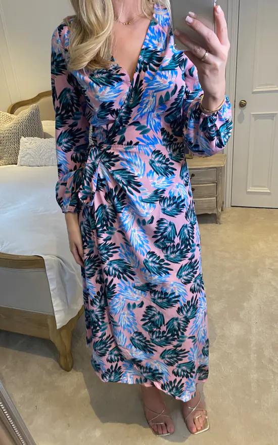 Floral Print Long Sleeves Wrap Dress With Belt Fastening In Multicolour 3 Floral Print Long Sleeves Wrap Dress With Belt Fastening In Multicolour