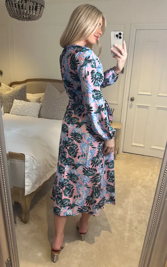 Floral Print Long Sleeves Wrap Dress With Belt Fastening In Multicolour 6 Floral Print Long Sleeves Wrap Dress With Belt Fastening In Multicolour - Image 4