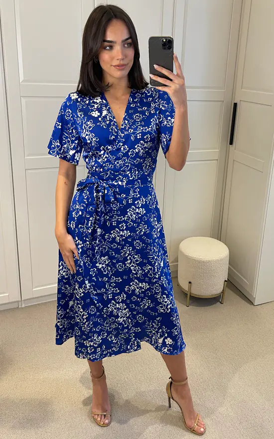White Floral Print Midi Wrap Dress With Belt Fastening In Blue 4 White Floral Print Midi Wrap Dress With Belt Fastening In Blue - Image 2