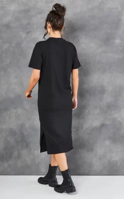 Short Sleeve Oversized Midi T Shirt Dress In Black 9 Short Sleeve Oversized Midi T Shirt Dress In Black -UK Skirt Sales 2023 2023 03 15 Tom Mollie VM 6