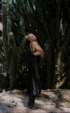 Black Satin Midi Dress -UK Skirt Sales 2023 sndyswinter22 139